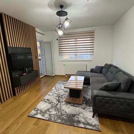 Stan na dan Viktor-Lukavica Apartment Sarajevo Bagian luar foto