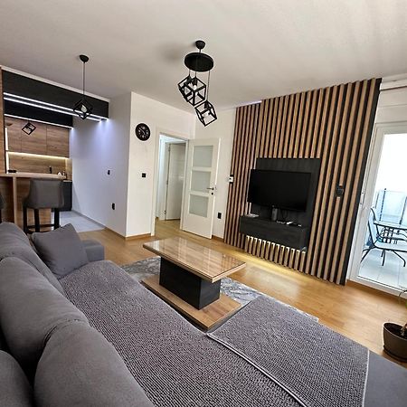 Stan na dan Viktor-Lukavica Apartment Sarajevo Bagian luar foto