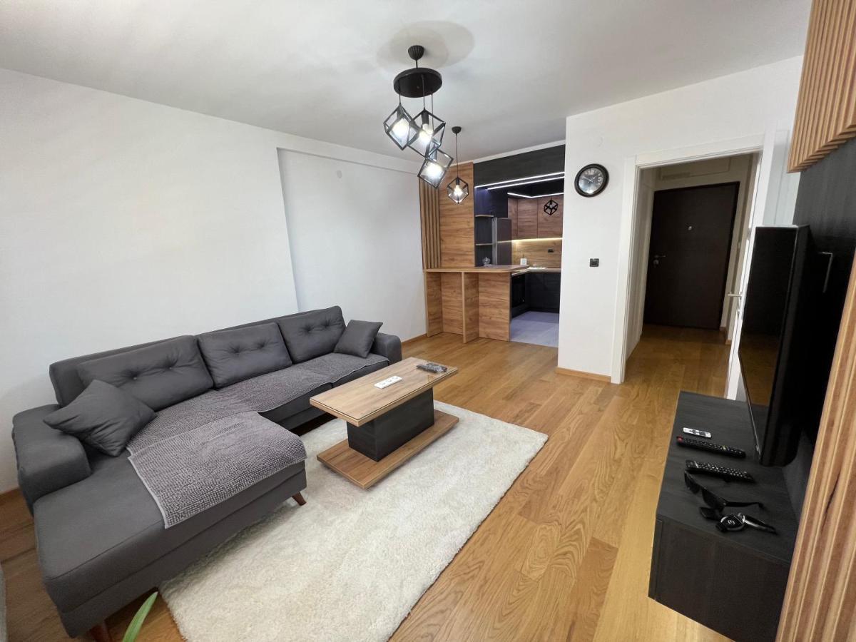 Stan na dan Viktor-Lukavica Apartment Sarajevo Bagian luar foto