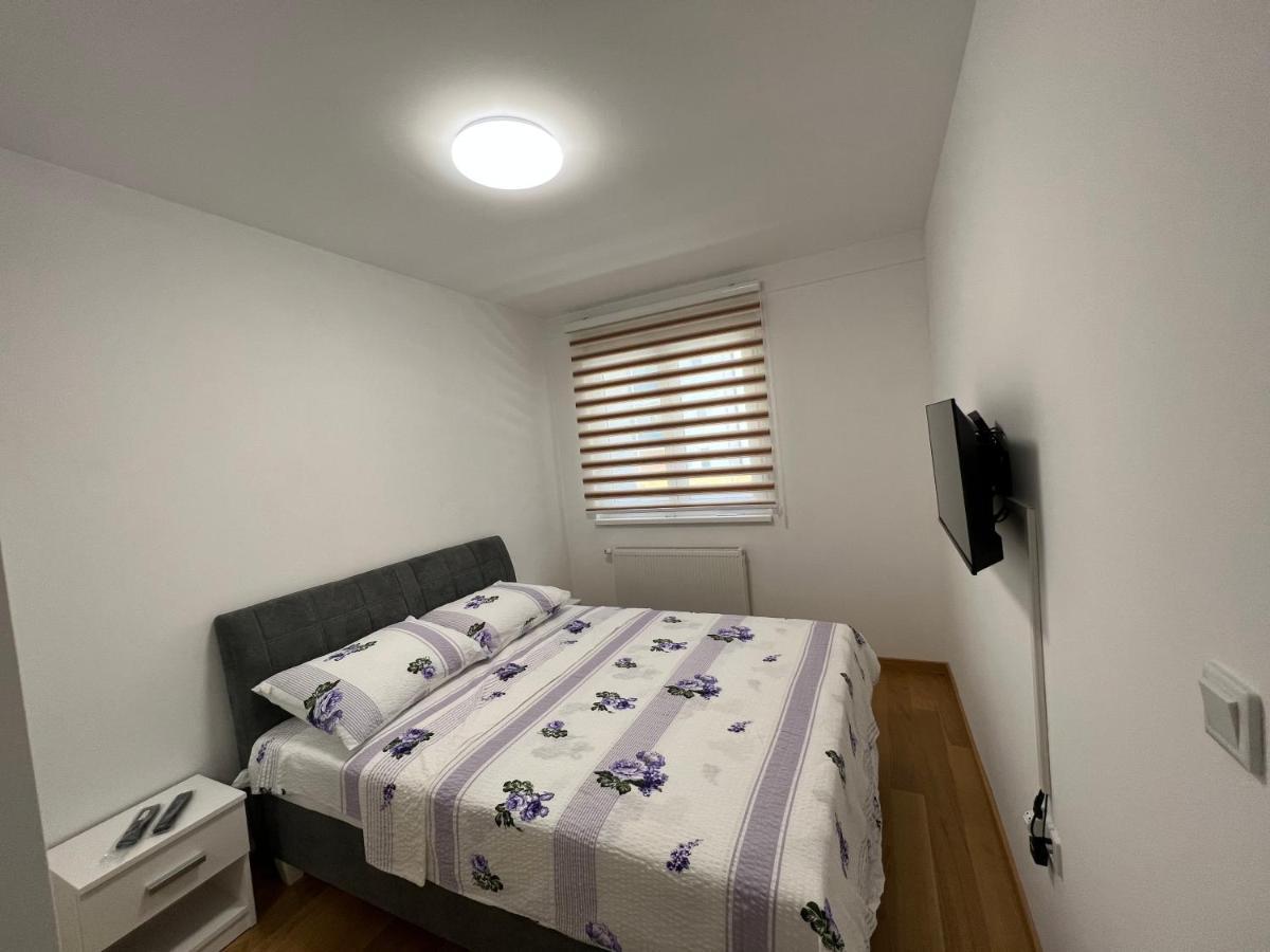 Stan na dan Viktor-Lukavica Apartment Sarajevo Bagian luar foto