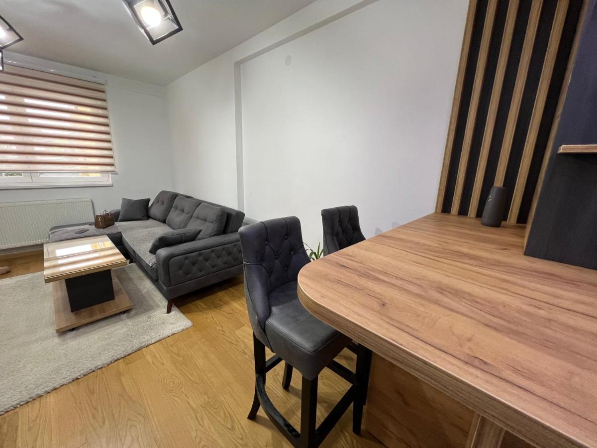 Stan na dan Viktor-Lukavica Apartment Sarajevo Bagian luar foto