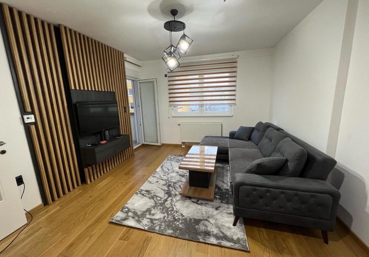 Stan na dan Viktor-Lukavica Apartment Sarajevo Bagian luar foto