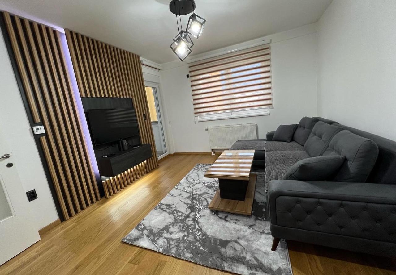 Stan na dan Viktor-Lukavica Apartment Sarajevo Bagian luar foto