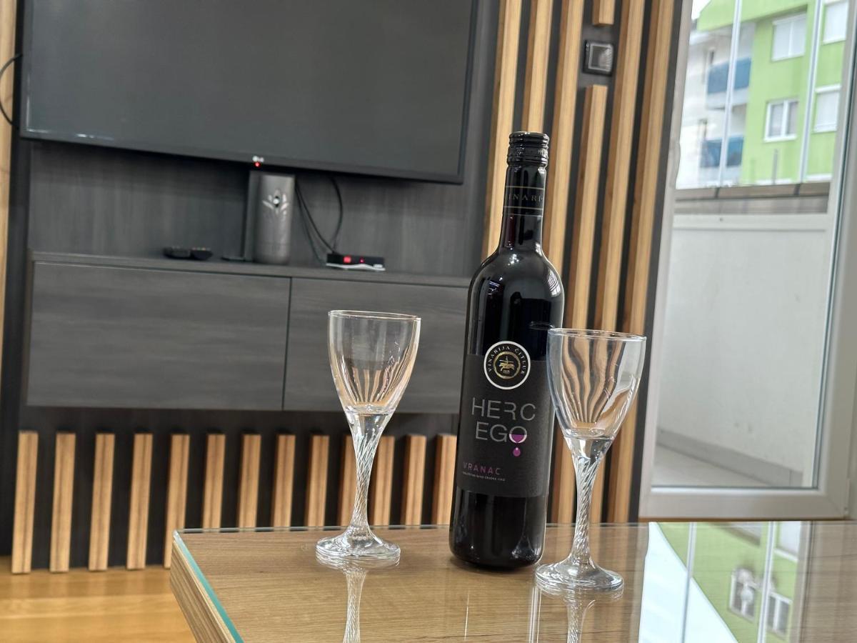 Stan na dan Viktor-Lukavica Apartment Sarajevo Bagian luar foto