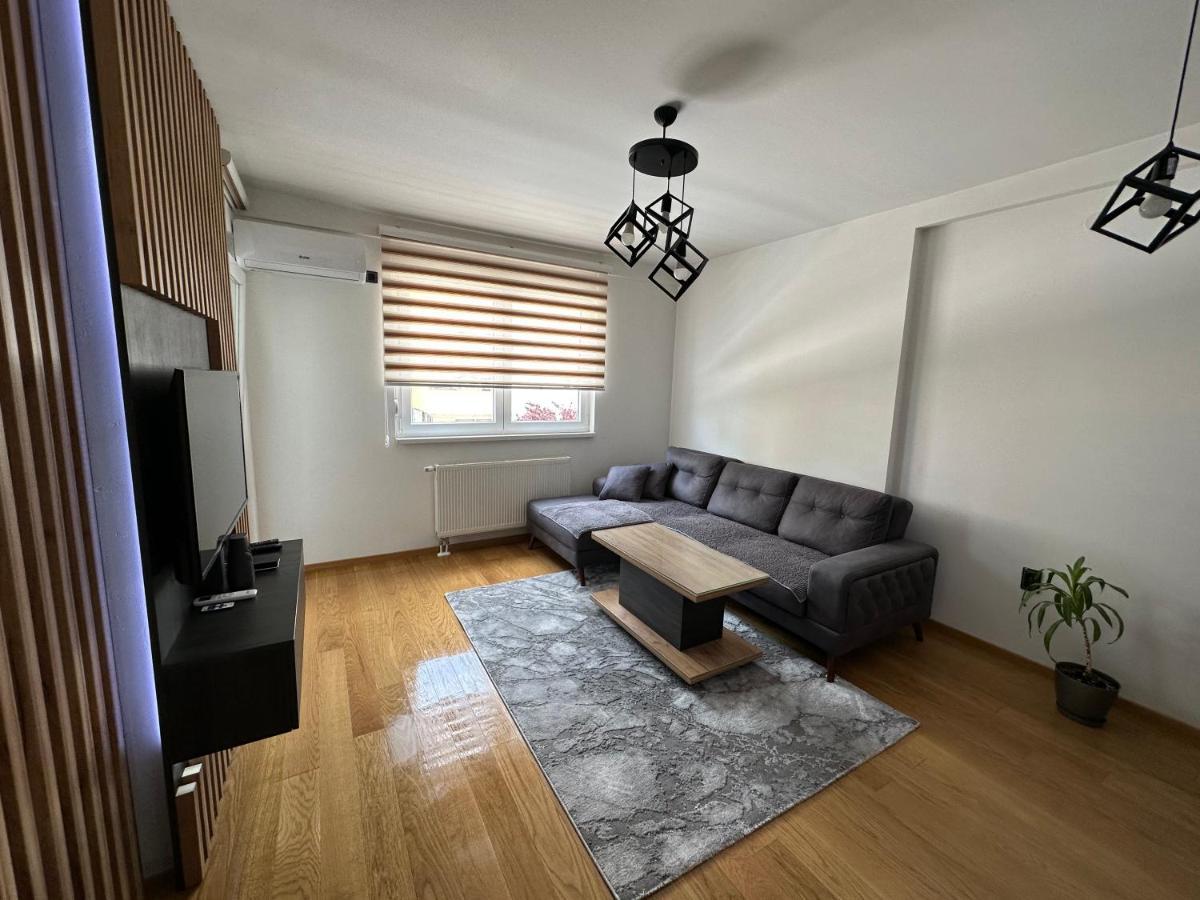 Stan na dan Viktor-Lukavica Apartment Sarajevo Bagian luar foto
